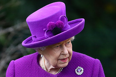 The details of Elizabeth II coronavirus infection   are known