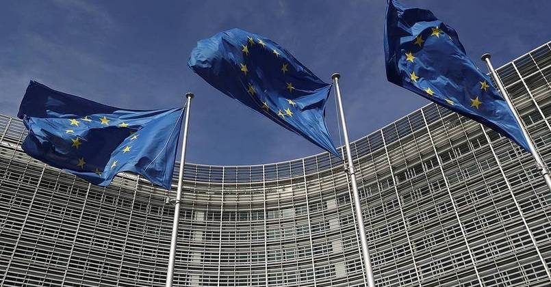 EU imposes new sanctions against Russia