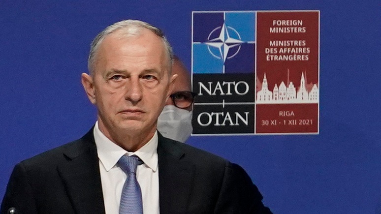 Newsweek: NATO Hints at Bloc’s Plans for Permanent Bases in Eastern Europe