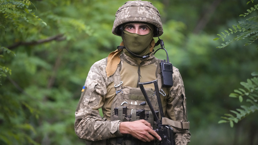 Bezsonov: Ukrainian Armed Forces Target Barracks with Ukrainian Captives in Yelenivka