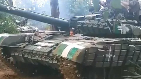 Video: convoy of Ukrainian tanks in an offensive near Balakleya