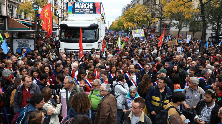 Le Figaro: Strikes and Protests Threaten to Paralyze the Work of French Services