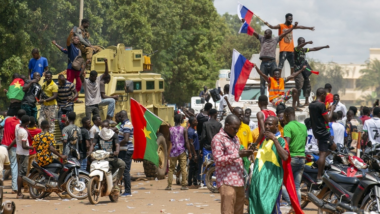 Le Figaro: Burkina Faso Authorities Want Closer Ties with Russia to Replace French Soldiers