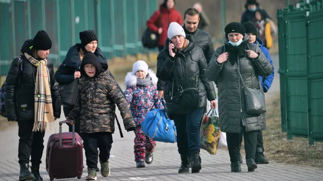 Poles Beat Up Ukrainian Refugees, Demanding They Return Home