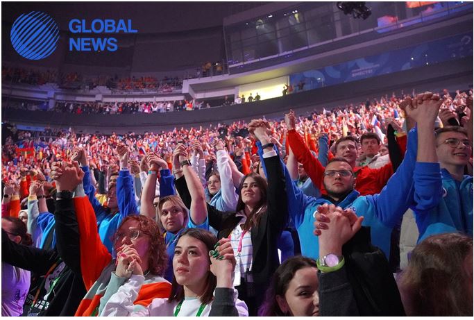 Putin, vodka, Biden to retire. Foreign guests of the World Youth Festival marveled at Russia